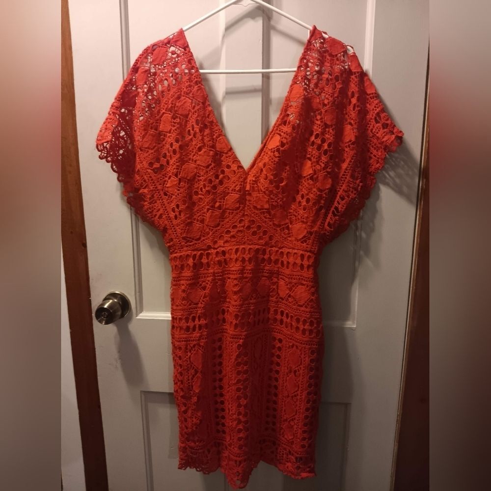 🤠Lulu's Red Lace V Neck Dress Size Medium